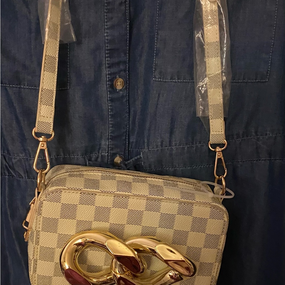 Checker Crossbody Bag with Gold Detail - Picture 4 of 6